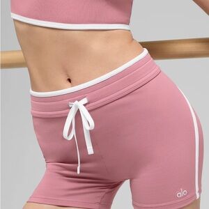 ALO Yoga Women's Blush Pink Athletic Shorts